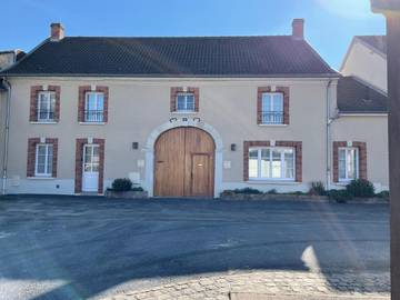 Gîte pour 8 personnes, avec terrasse à Chouilly