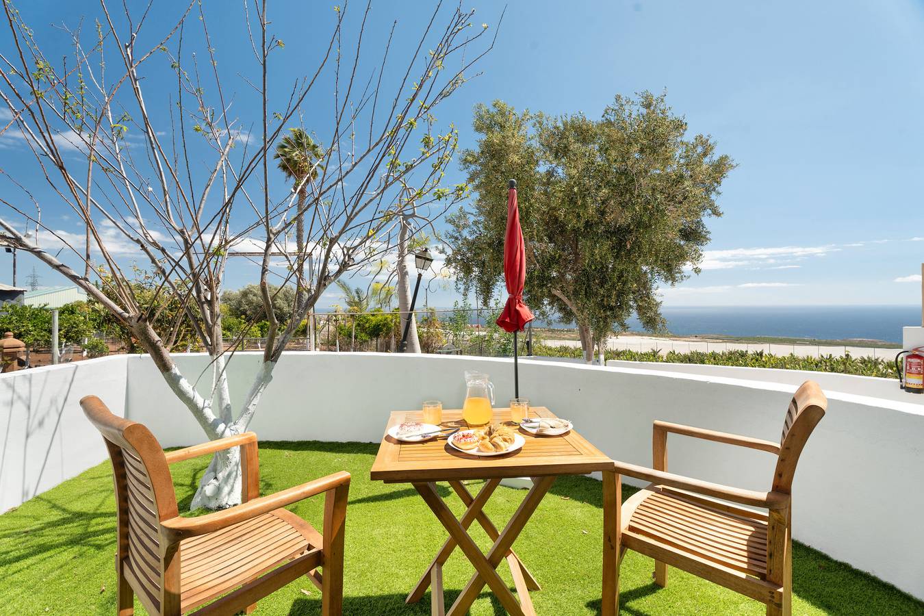 Apartamento entero, Vacaciones 'Beautiful Sea View and Pool Finca 4' con piscina compartida, terraza privada y Wi-Fi in Adeje, Tenerife Sur
