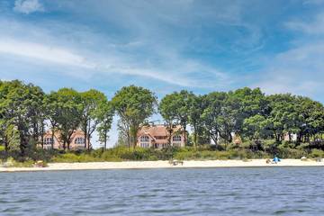 Strandhaus für 8 Personen, mit Terrasse und Sauna sowie Garten, mit Haustier in Lobbe