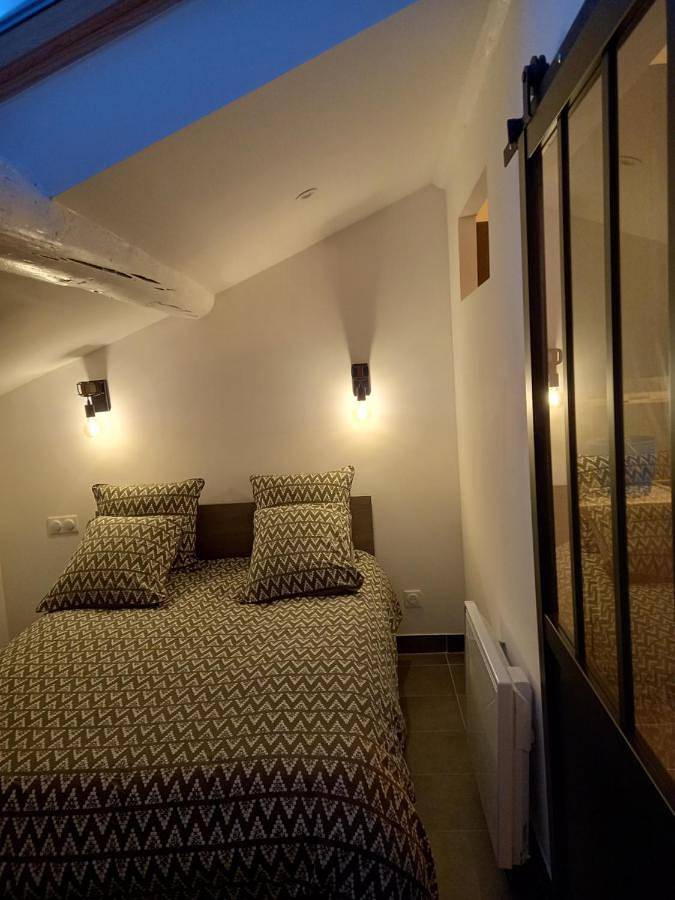 Appartement entier, One-Bedroom Apartment in Avignon, Vaucluse