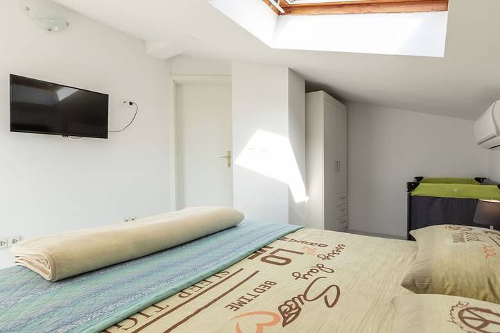 Ferienhaus für 10 Personen, mit Garten, mit Haustier in Razanac - 4