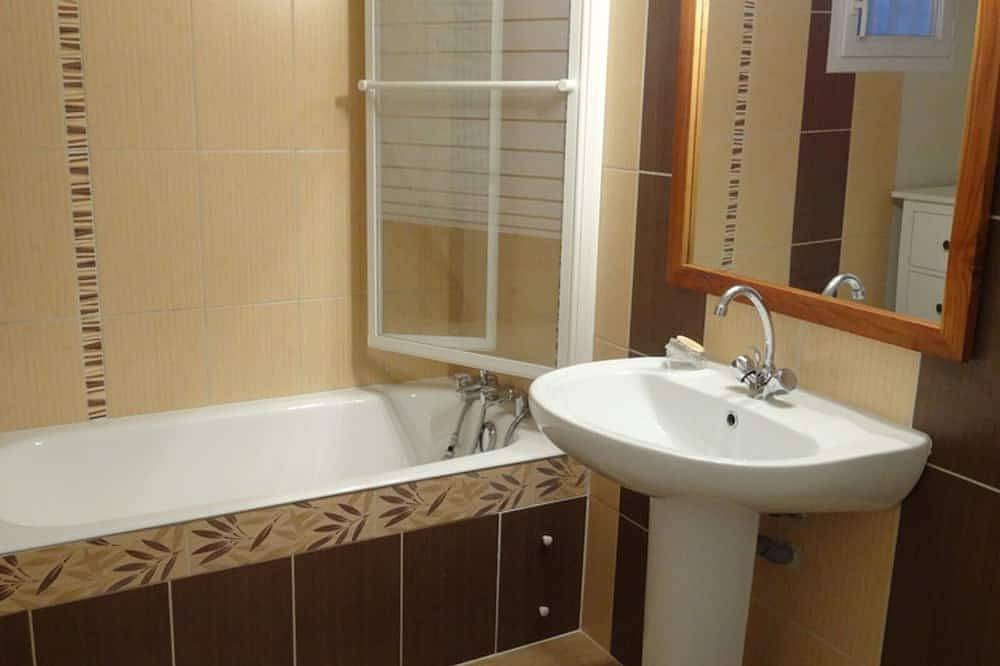 Acogedora vivienda unifamiliar con jardín cerca de la playa y del puerto, mascotas permitidas in L'Aiguillon-sur-Mer, Fontenay-le-Comte