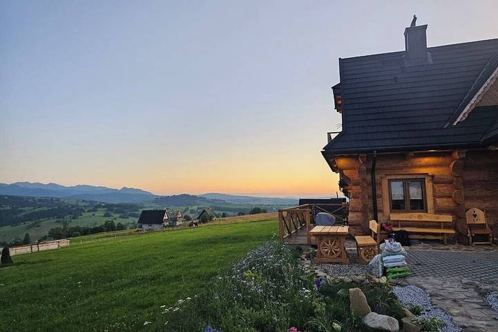 Chalet für 8 Personen, mit Whirlpool und Garten sowie Balkon und Sauna - 1