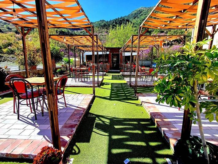 Camping für 2 Personen, mit Garten und Ausblick, mit Haustier in Albanien