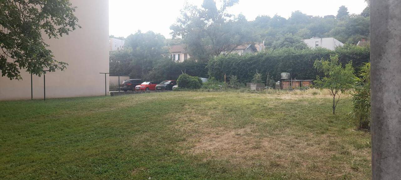 Appartement entier, Two-Bedroom Apartment in L'Arbresle, Lyon et ses environs
