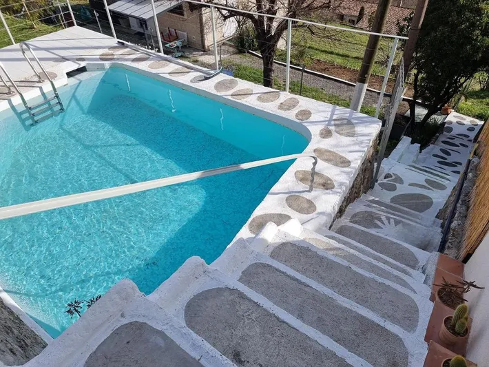 Casa de vacaciones para 5 personas, con vistas además de jardín y piscina - 1