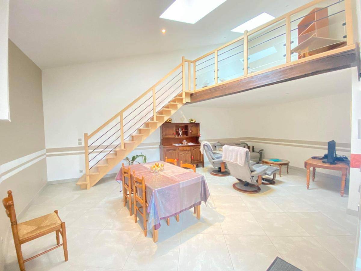 Four-Bedroom House in Gouex, Vienne (France)