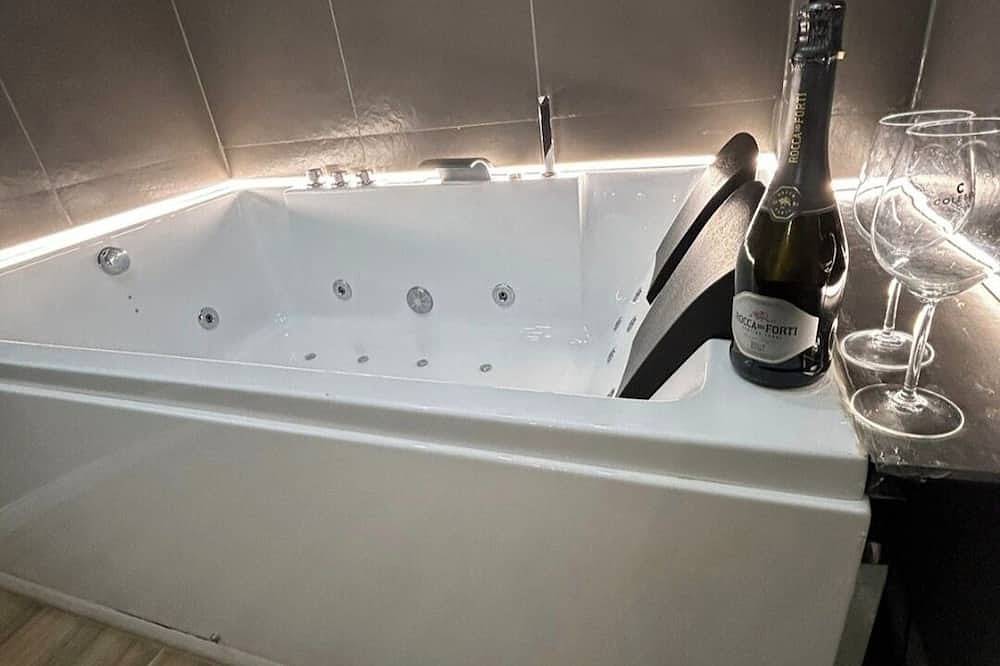 Oasi Suite con Vasca Idromassaggio in Trento, Dolomiti di Fiemme