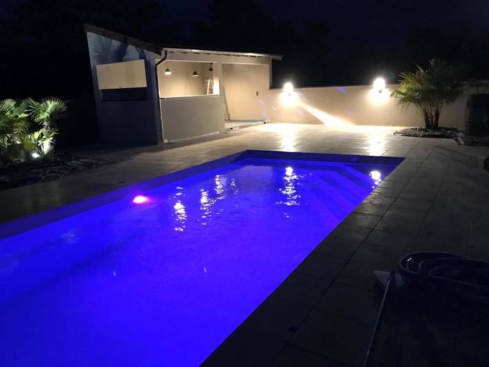 Location de vacances pour 6 personnes, avec piscine ainsi que jardin et vue, animaux acceptés à La Ferté-Saint-Cyr - 3