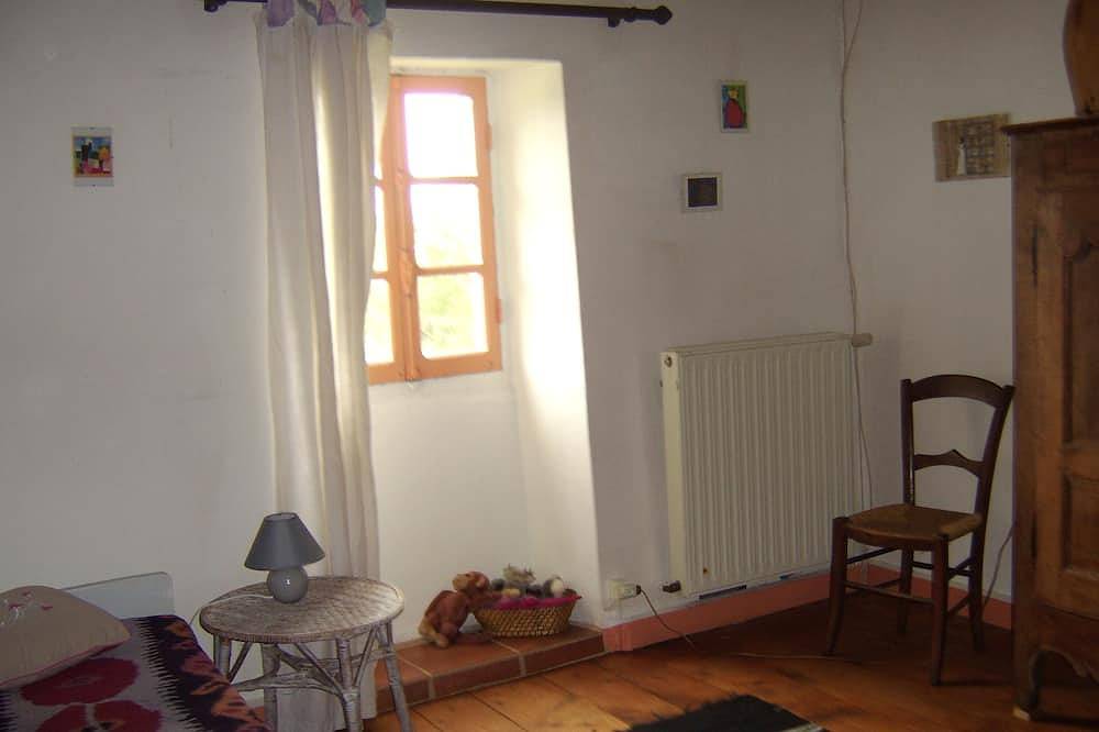 \"La Bouyerie\" gran casa familiar restaurada en una antigua granja in Najac, Macizo Central