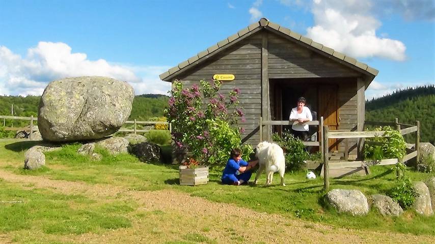 Chalet pour 3 personnes, avec jardin et terrasse dans Lozère