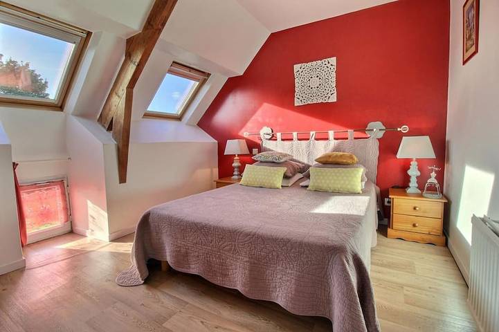 Location de vacances pour 4 personnes, avec jardin ainsi que piscine et terrasse à Plumelec - 2