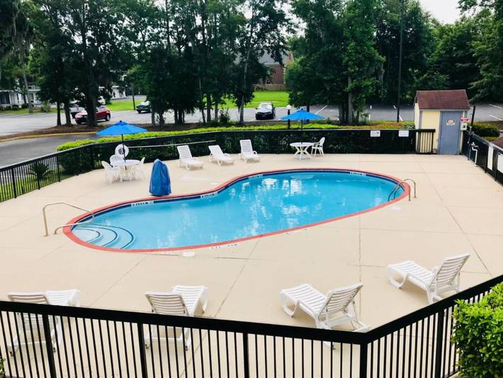 Entire apartment, 2 Queen Beds | Ada/Ri Shower/Non-Smoking in Savannah, Chatham County