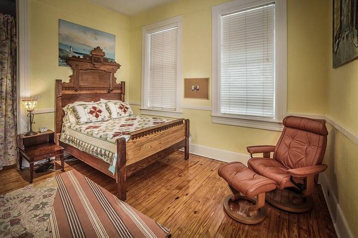 Vacation rental for 12 people, with balcony in Ybor City