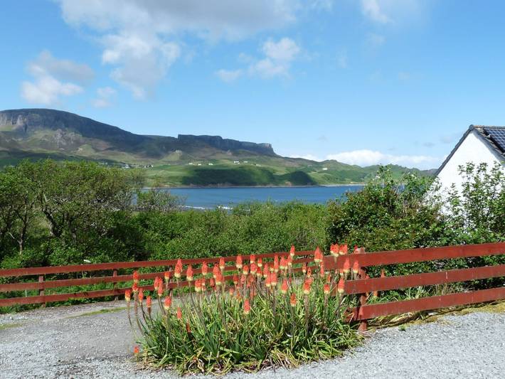 Beach house for 4 people, with terrace and garden in Scotland