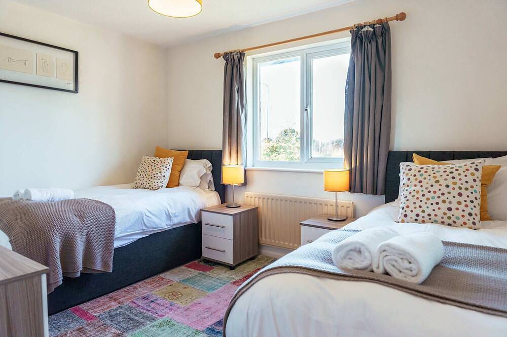 Burden close two bedroom house with garden in Bradley Stoke, South Gloucestershire