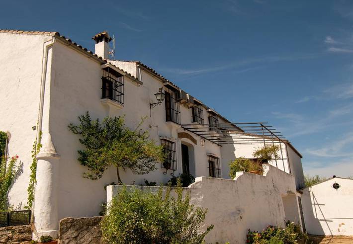 Apartamento para 4 personas, con Balcón y Terraza además de Jardín y Piscina en Prado del Rey
