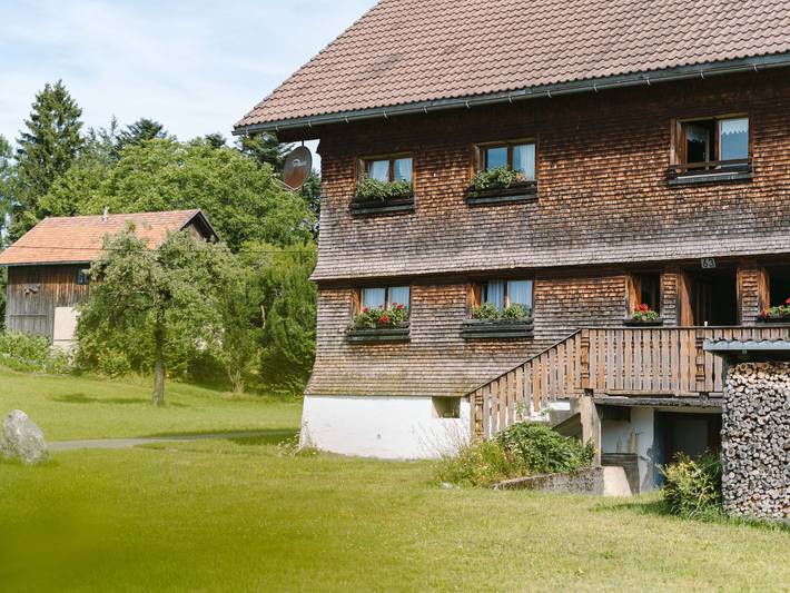 Bauernhaus für 8 Personen, mit Ausblick und Garten sowie Terrasse, kinderfreundlich im Bregenzerwald - 2