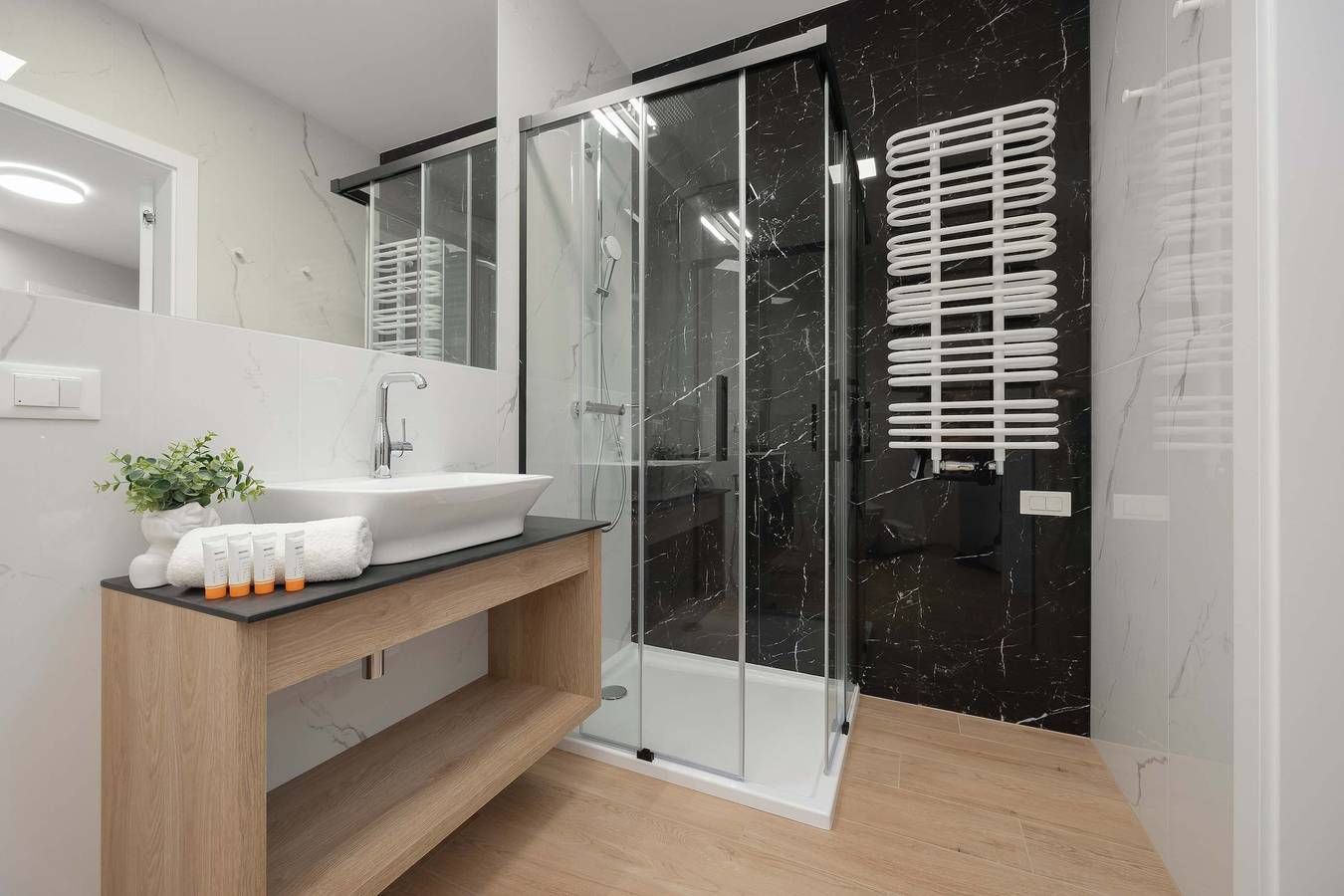 Appartement entier, Okrzei 6 | Air Conditioned Apartment | Parking in Varsovie, Mazovie