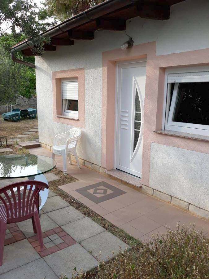 Ferienwohnung für 3 Personen, mit Ausblick und Garten, mit Haustier in Karlobag - 4