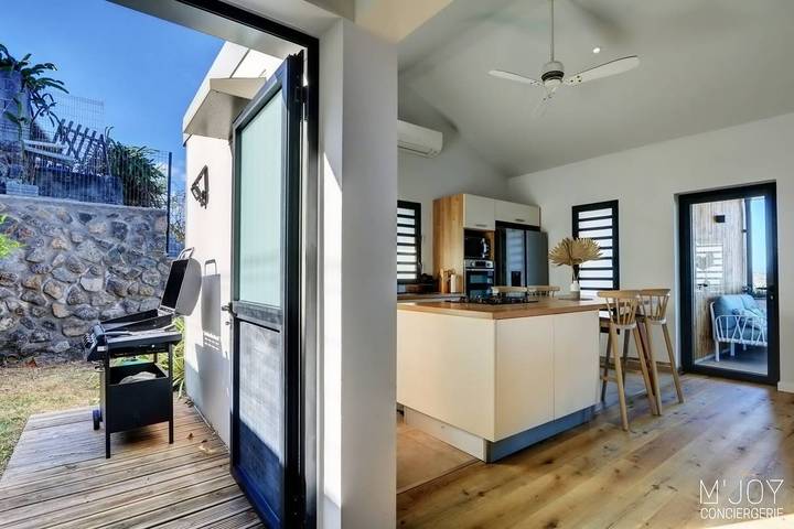 Gîte pour 8 personnes, avec piscine dans Saint-Gilles les Bains - 4