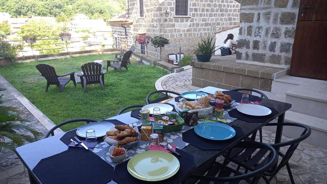 Double Room with Private Bathroom in Caserta, Provincia di Caserta