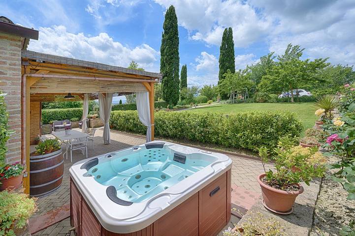 Location de vacances pour 8 personnes, avec jardin à Sienne - 2