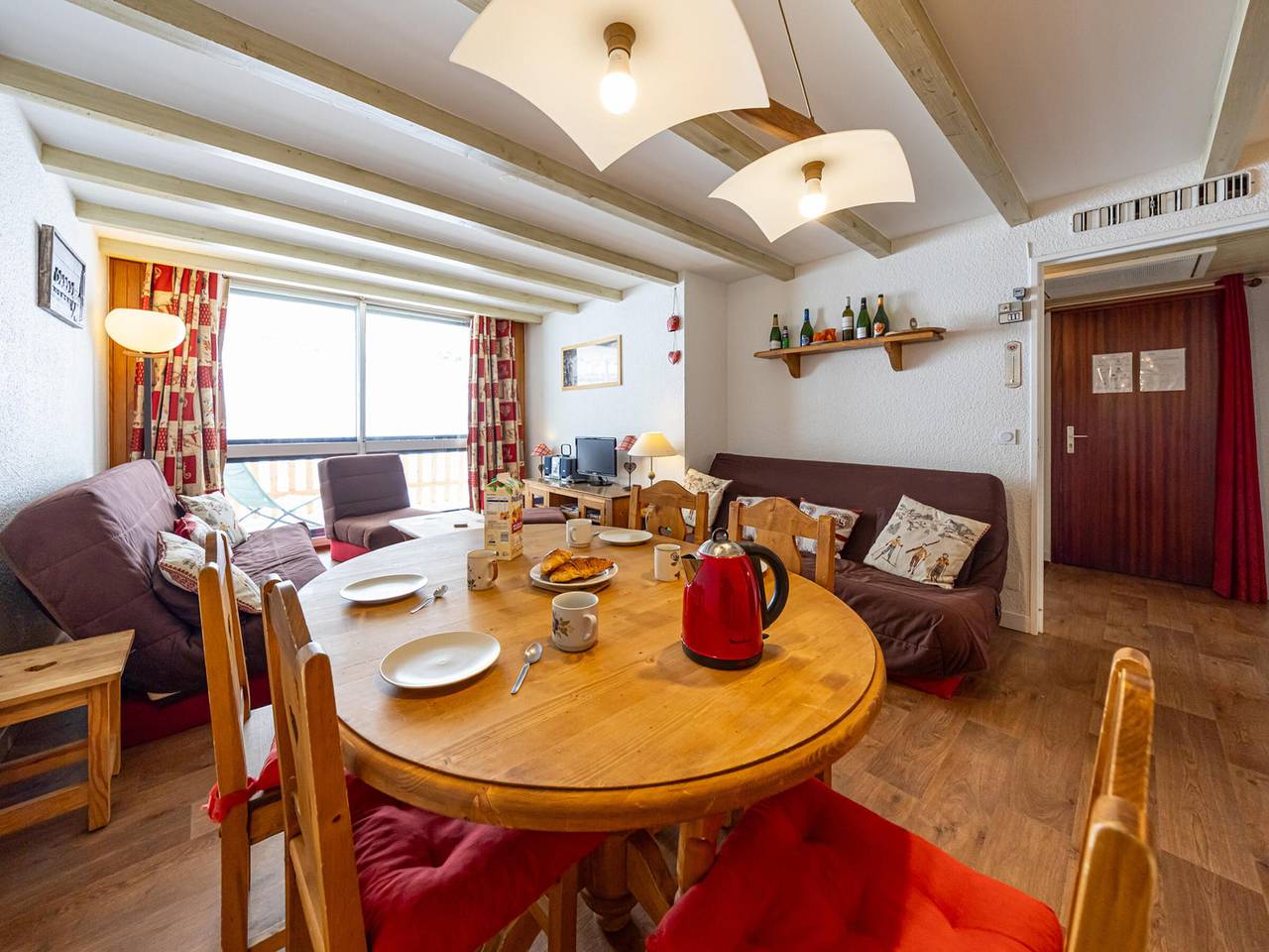 Entire apartment, Apartment 57m², 6 pers, ski-in ski-out, near shops in Saint-François-Longchamp, Le Grand Domaine