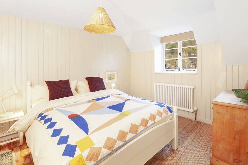 Western Cottage, Porlock Weir in Porlock, Somerset