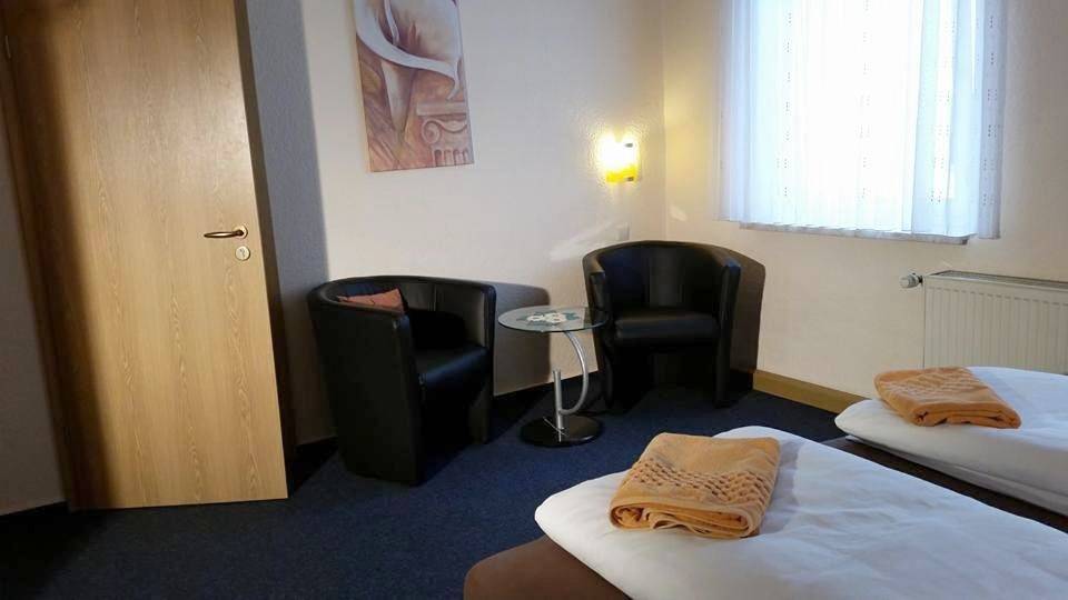 Large Double Room in Borna, Hainer See