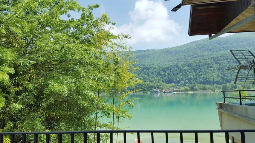 Hôtel pour 3 personnes, avec vue sur le lac et jardin - 1