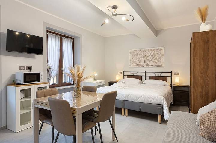 Appartement entier, [Fair • Center - Stage] 3 - New studio apartment equipped with every comfort in Crémone, Province de Crémone