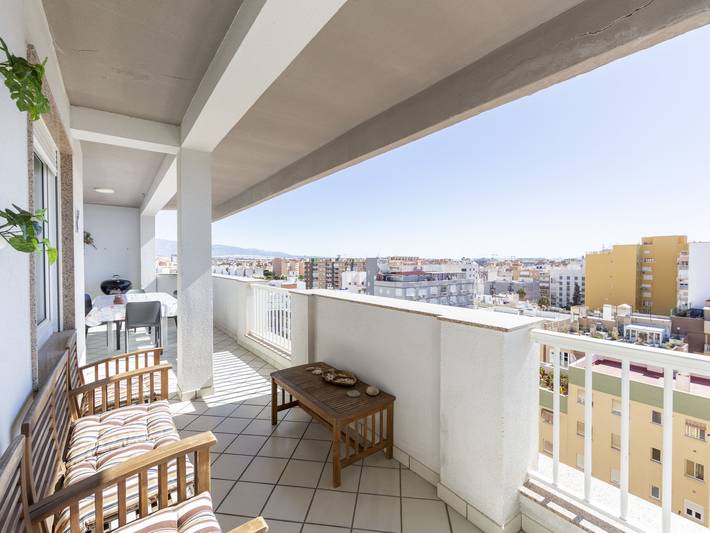 Ferienwohnung für 4 Personen, mit Terrasse und Garten in Almería - 2