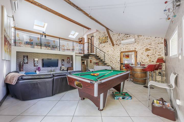 Maison de vacances 'Villa "Maeltri"' avec piscine privée, Wi-Fi et climatisation in Léguillac-de-l'Auche, Périgord Blanc