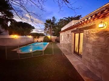 Villa pour 8 personnes, avec vue ainsi que jardin et piscine, animaux acceptés au Grau-d'Agde