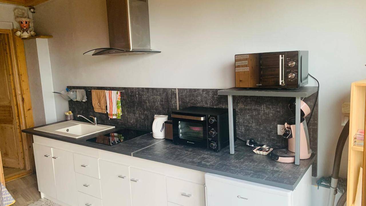 Appartement entier, One-Bedroom Apartment in Pers-Jussy, Région de Saint-Julien-en-Genevois