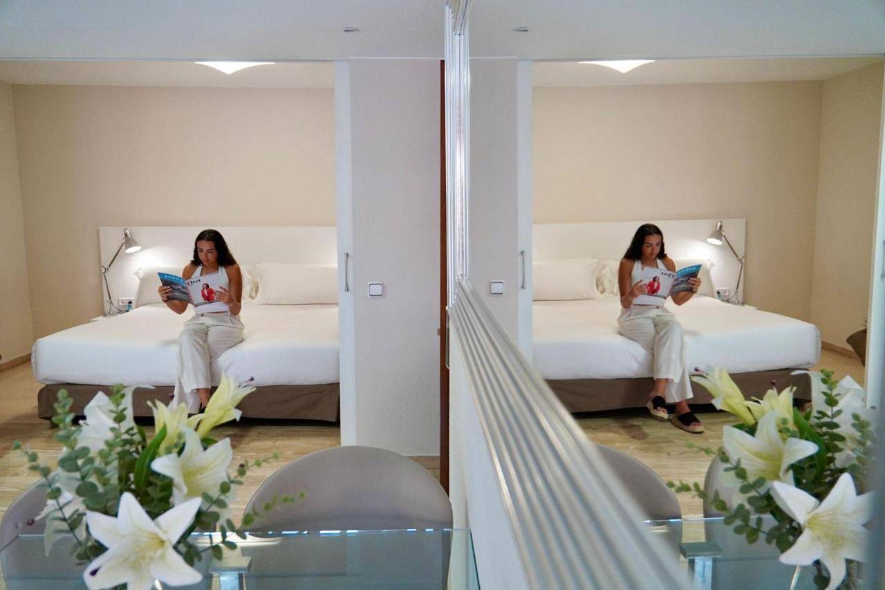 Aparthotel Los Girasoles in Zaragoza, Provincia de Zaragoza