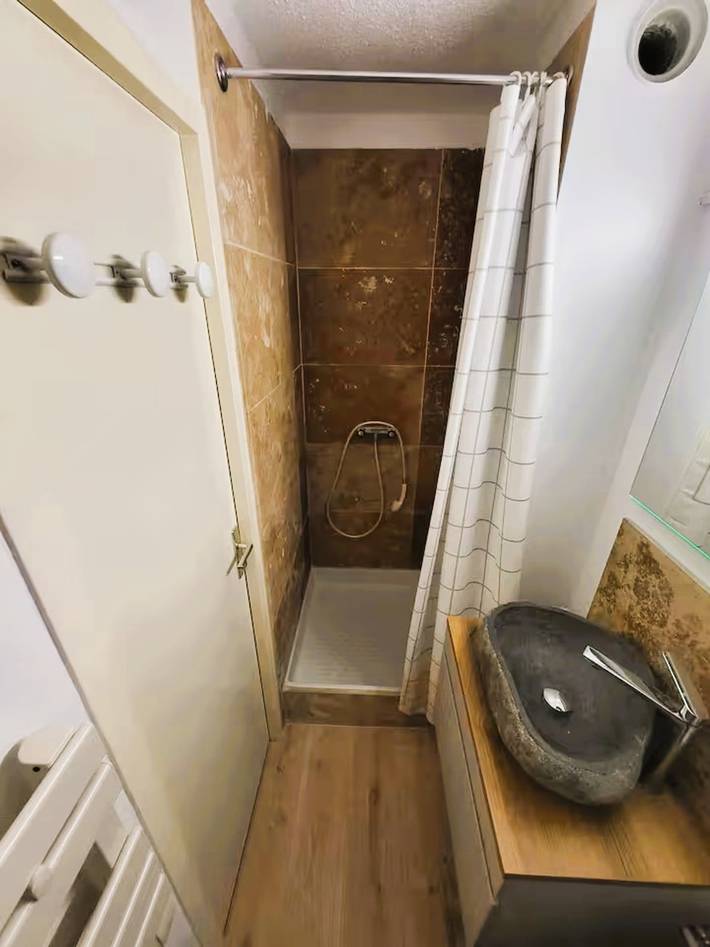 Apartamento entero, Cómodo estudio, vistas a la montaña, 4 personas, aparcamiento in Chamrousse, Parque Nacional de los Ecrins