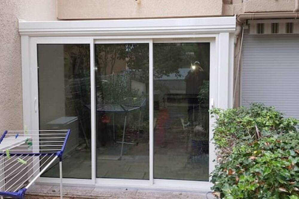 Appartement entier, La Cigale studio de charme dans résidence calme in La Couronne (Bouches-du-Rhône), Martigues
