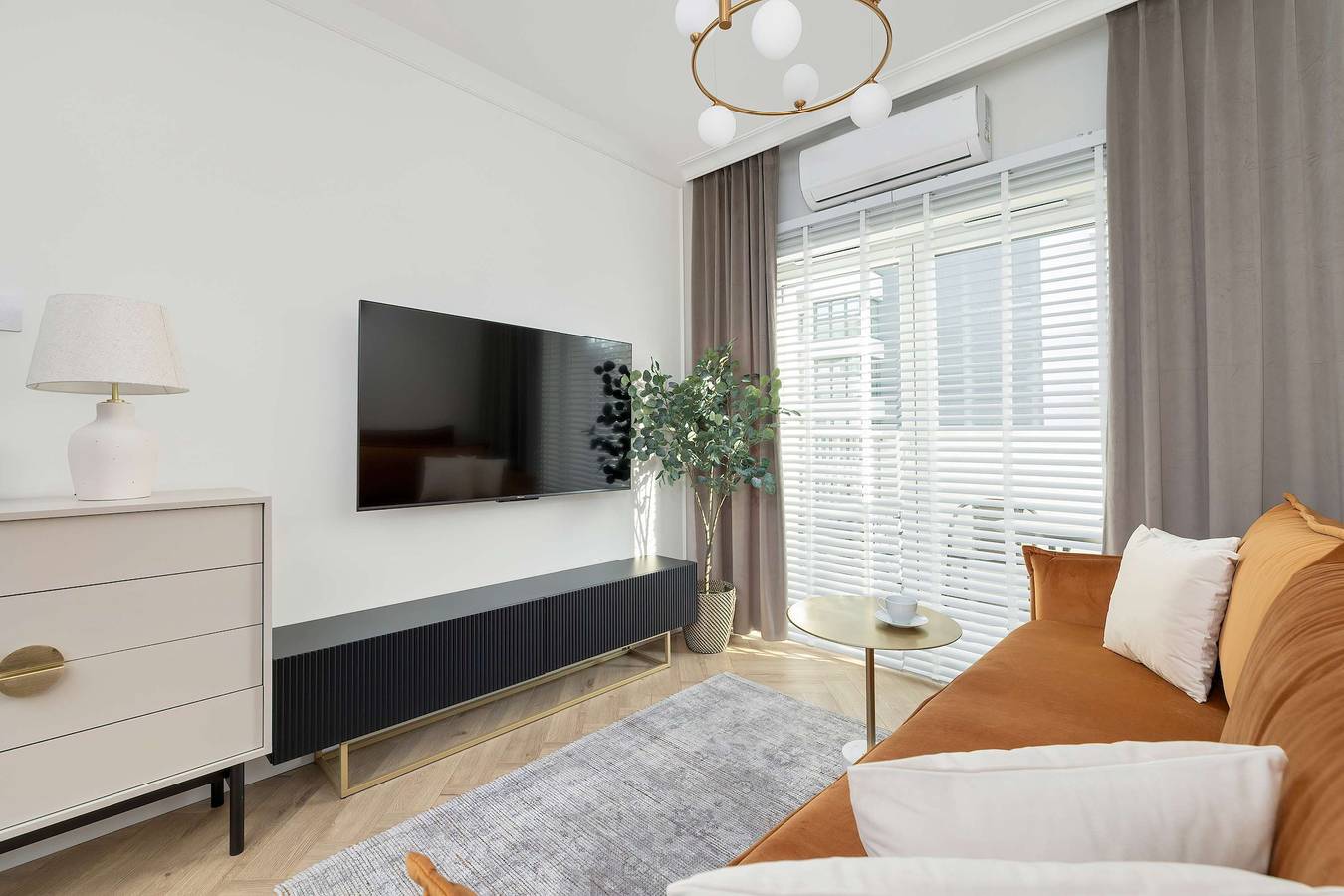 Ganze Wohnung, Ferienwohnung für 4 Personen mit Garten in Rzeszów, Karpatenvorland