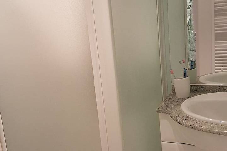 Gîte pour 4 personnes, avec terrasse dans Gare De Bandol - 4