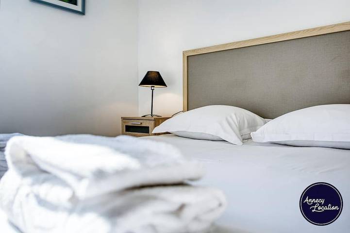Gîte pour 4 personnes, avec jardin dans Golf Club du Lac d'Annecy - 2