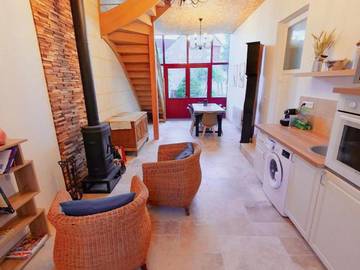 Gîte pour 4 personnes, avec sauna ainsi que jardin et terrasse à Luzillé