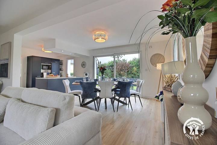 Gîte pour 8 personnes, avec terrasse et jardin dans Bréhec - 2