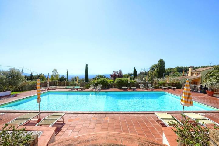 Bungalow für 5 Personen, mit Kinderpool und Garten sowie Pool und Ausblick, mit Haustier in San Vincenzo - 2