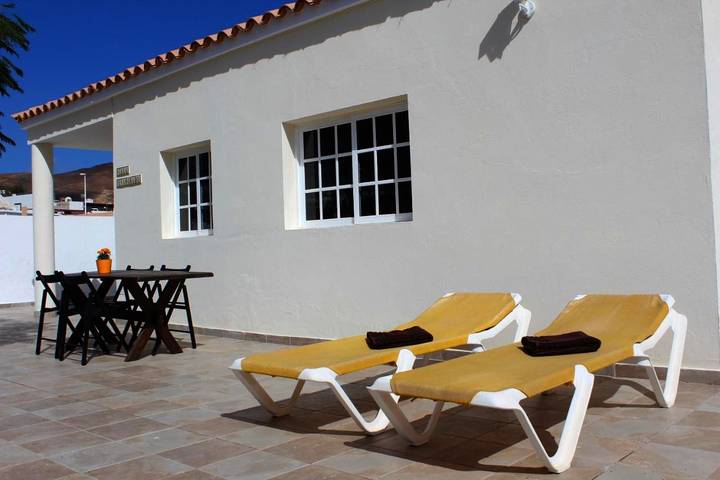 Location de vacances pour 5 personnes, avec jardin à Tarajalejo - 3