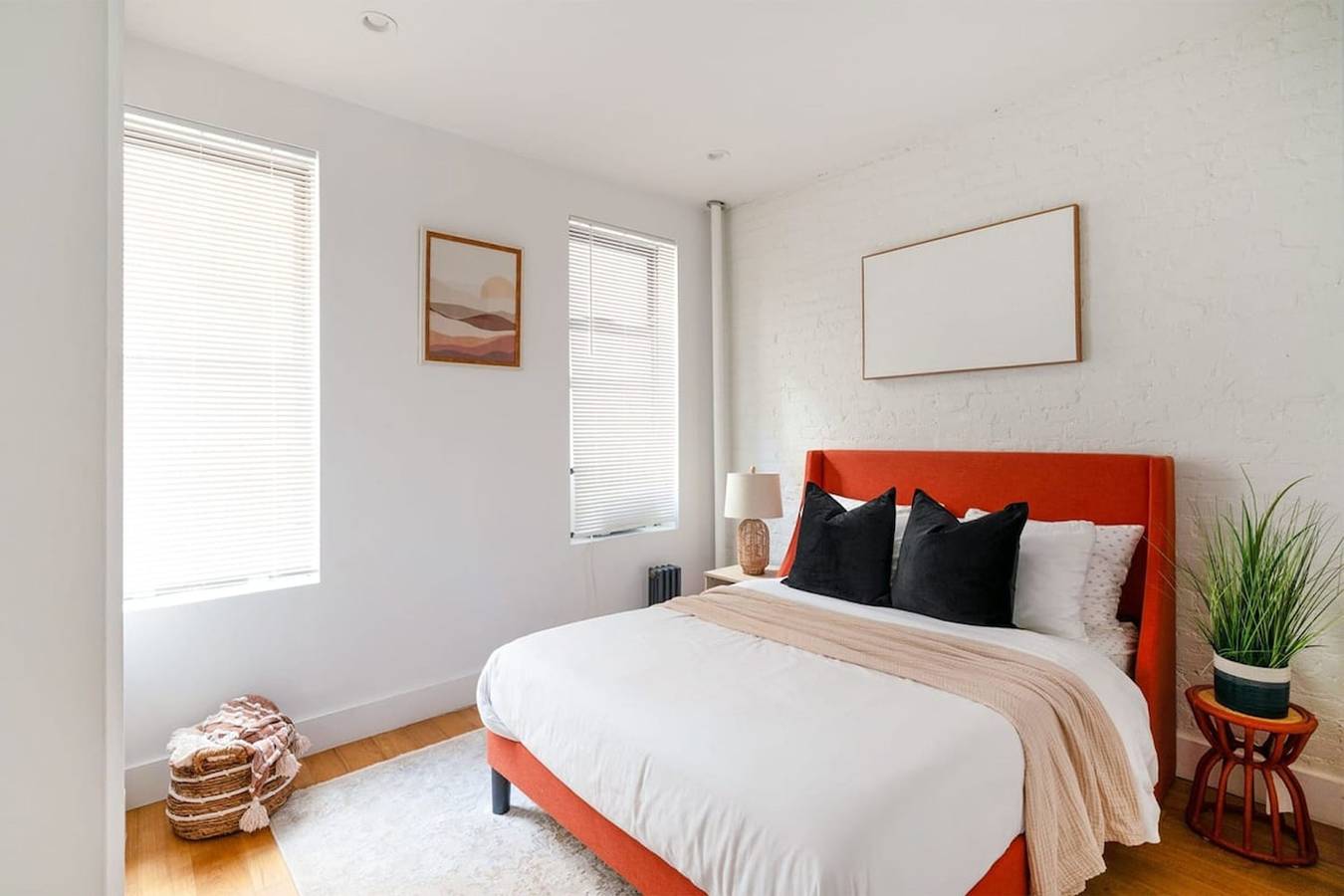 Entire apartment, 1288-3Rs New Renovated 2 Bedrooms in Ues in Manhattan, New York City