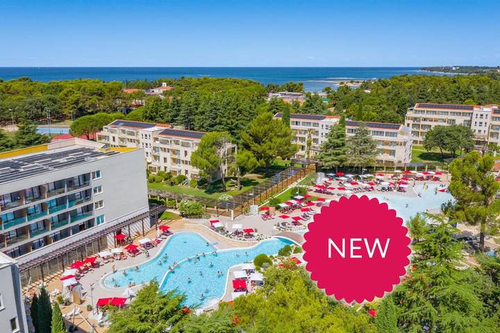 Hotel für 3 Personen, mit Balkon und Terrasse sowie Whirlpool und Garten in Katoro