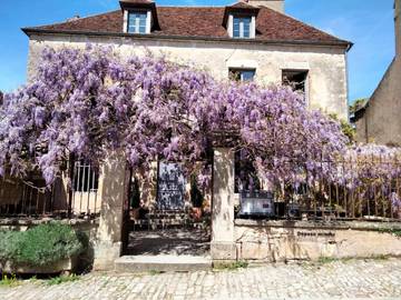 Hôtel pour 2 personnes, avec terrasse et vue à Vézelay