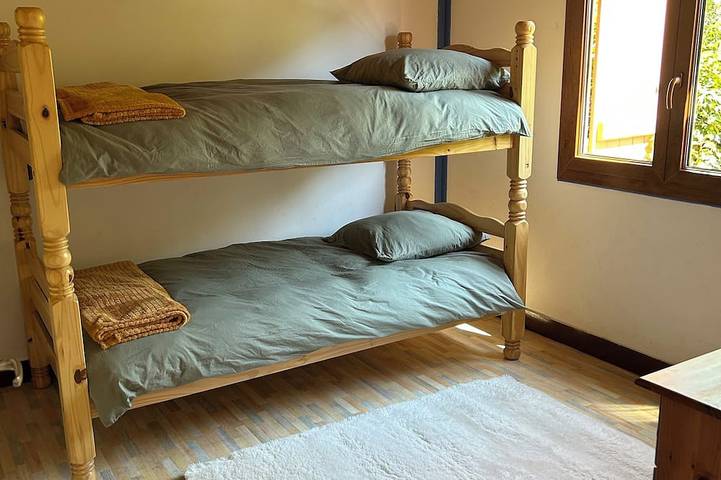 Gîte pour 6 personnes, avec terrasse et jardin à Gère-Bélesten - 4